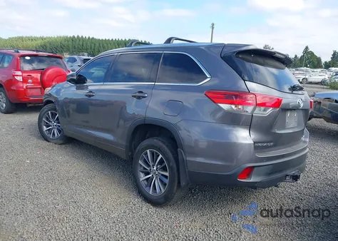 2018 Toyota Highlander Xle from USA, damaged, VIN 5TDJZRFH3JS836069